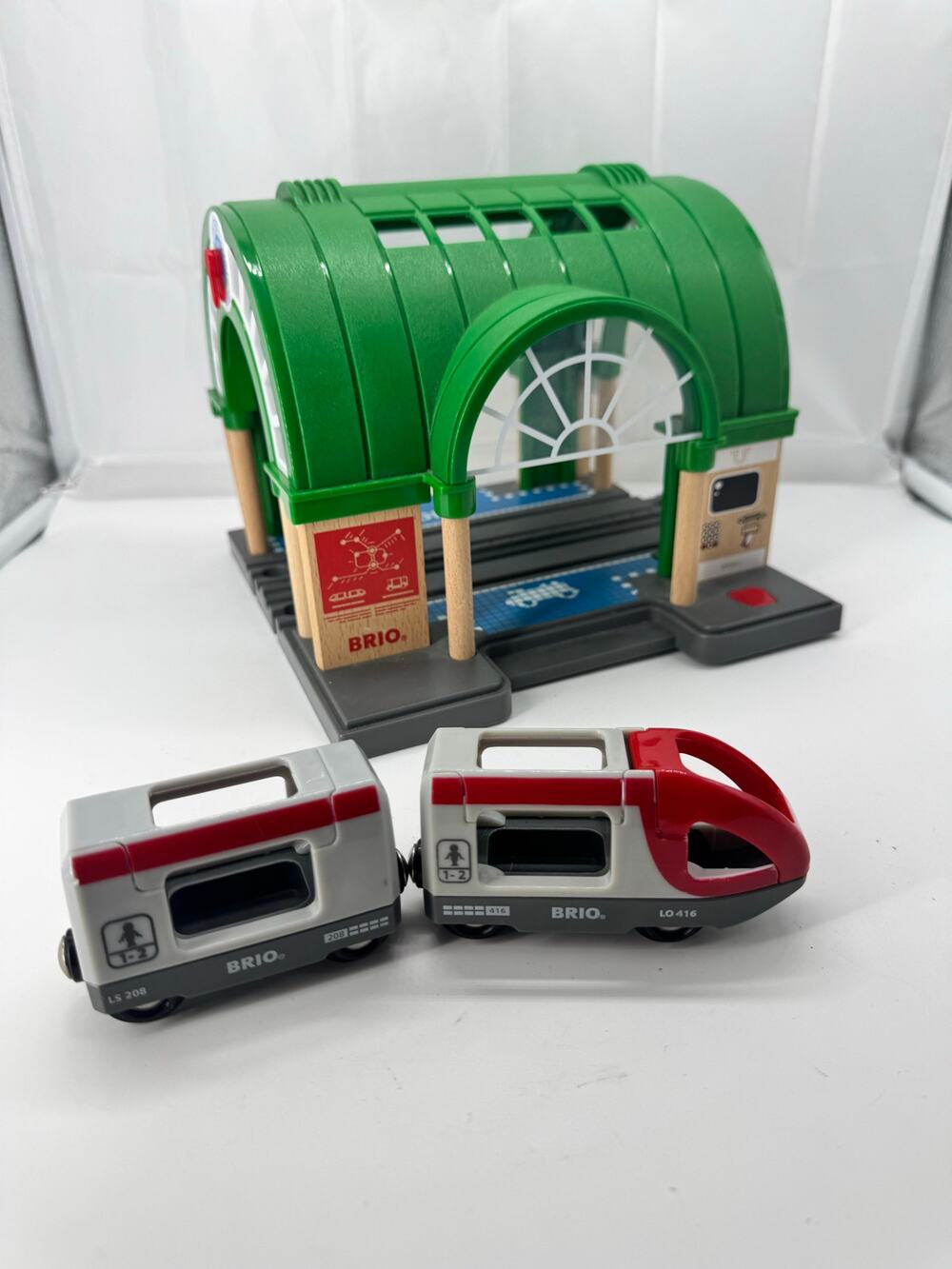 BRIO World Central Train Station plus metro trains